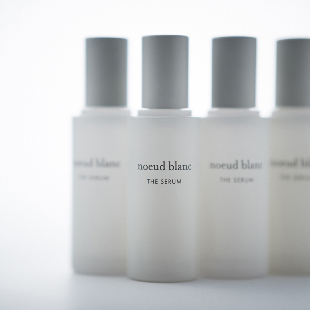 [ 定期便 ]10本ご継続ごとに現品を1本お届け noeud blanc ザ・セラム 40ml　　　　
